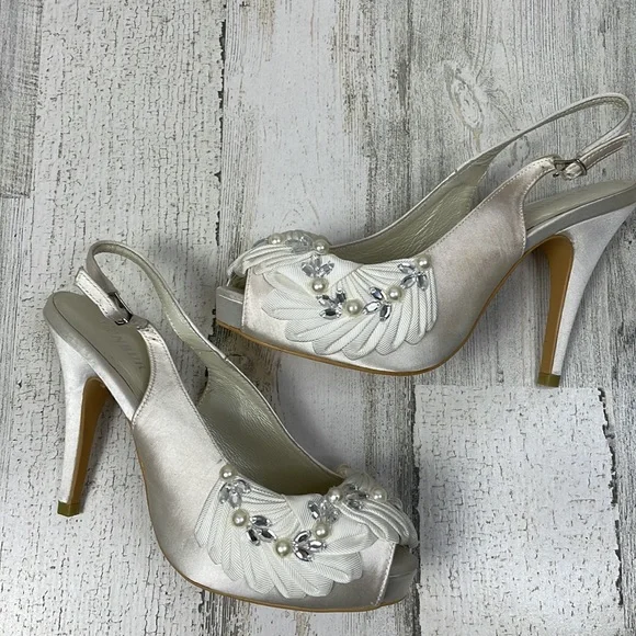 Menbur Cathy bridal slingback heels - 36 EU/ 6 US - Picture 4 of 12